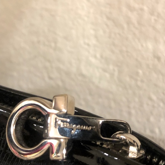 Salvatore Ferragamo black shoulder bag - Picture 6 of 8